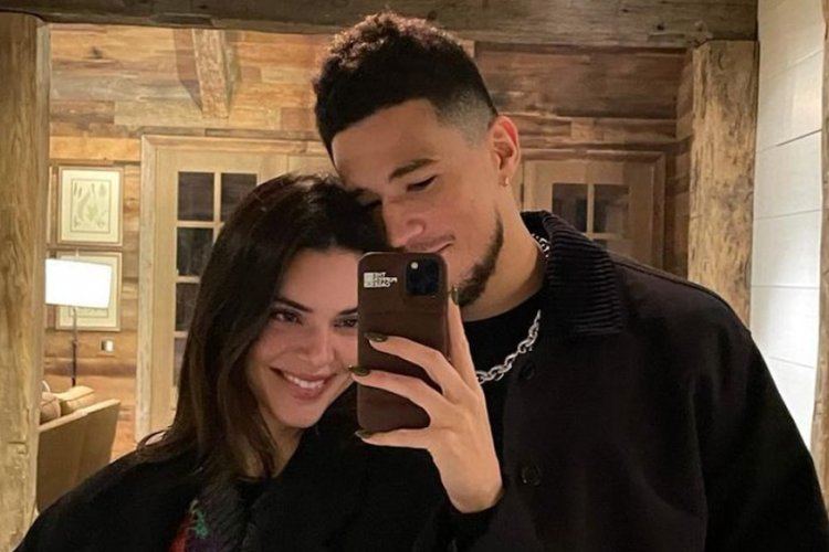 Will Devin Booker Appear With Girlfriend Kendall Jenner on The Kardashians? Showrunner Says...
