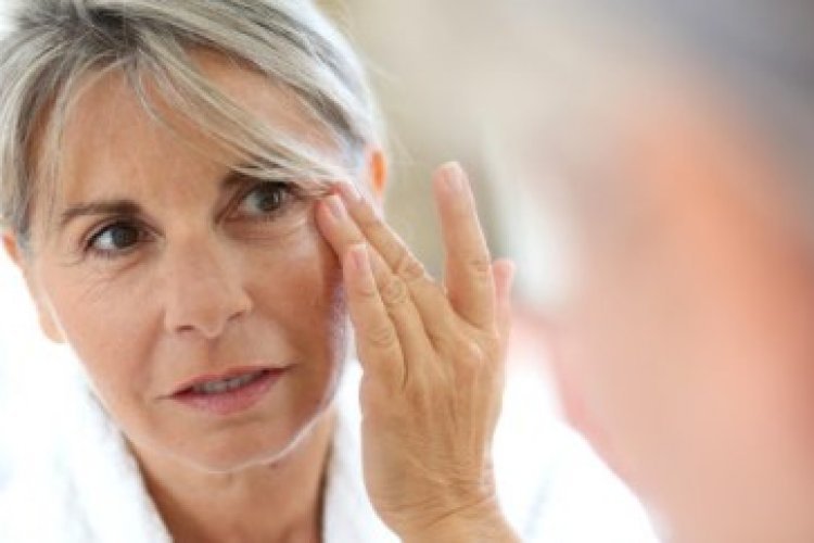 5 Steps to Take To Prevent Wrinkles, Plus How to Reverse Them