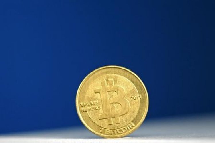 Bitcoin Falls 10% In Bearish Trade