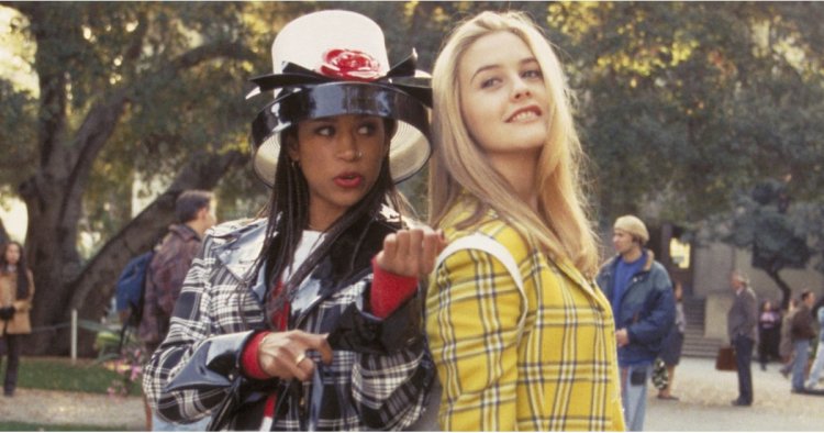 '90s Pop Culture Halloween Costumes That Are All That and a Bag of Chips